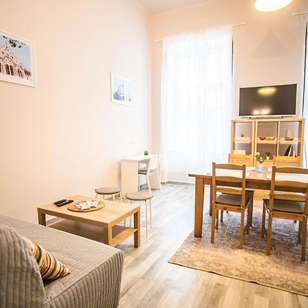 Spacious Apartment In Central קצ'קמט מראה חיצוני תמונה